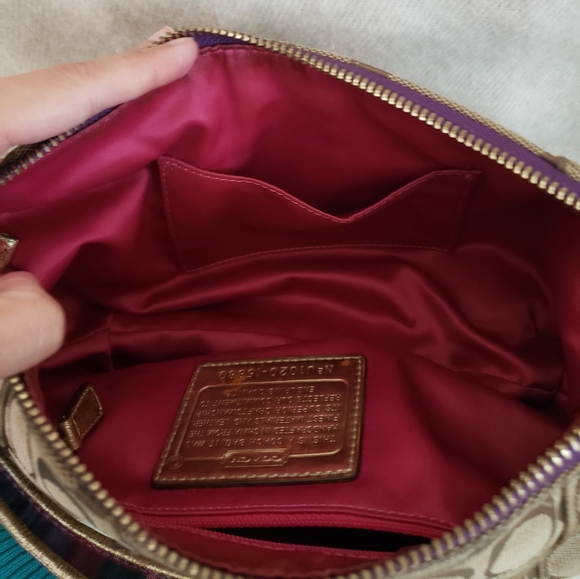 Coach special edition purple gold stars poppy purse on signature canvas - Picture 4 of 5